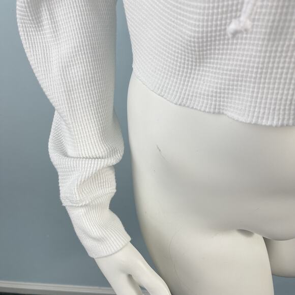 Aritzia TNA Boxy Oversized Waffle Knit Crop Thermal Top Hooded White Size XS - Picture 4 of 15